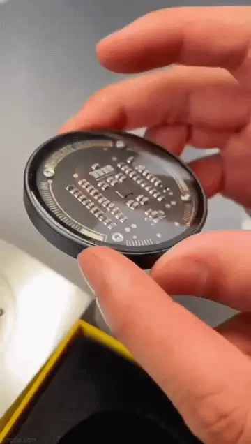 Transparent Magnetic Wireless Charger for iPhone - Image 3